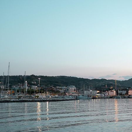 Appartamento Palazzo Galileo San Benedetto del Tronto Esterno foto