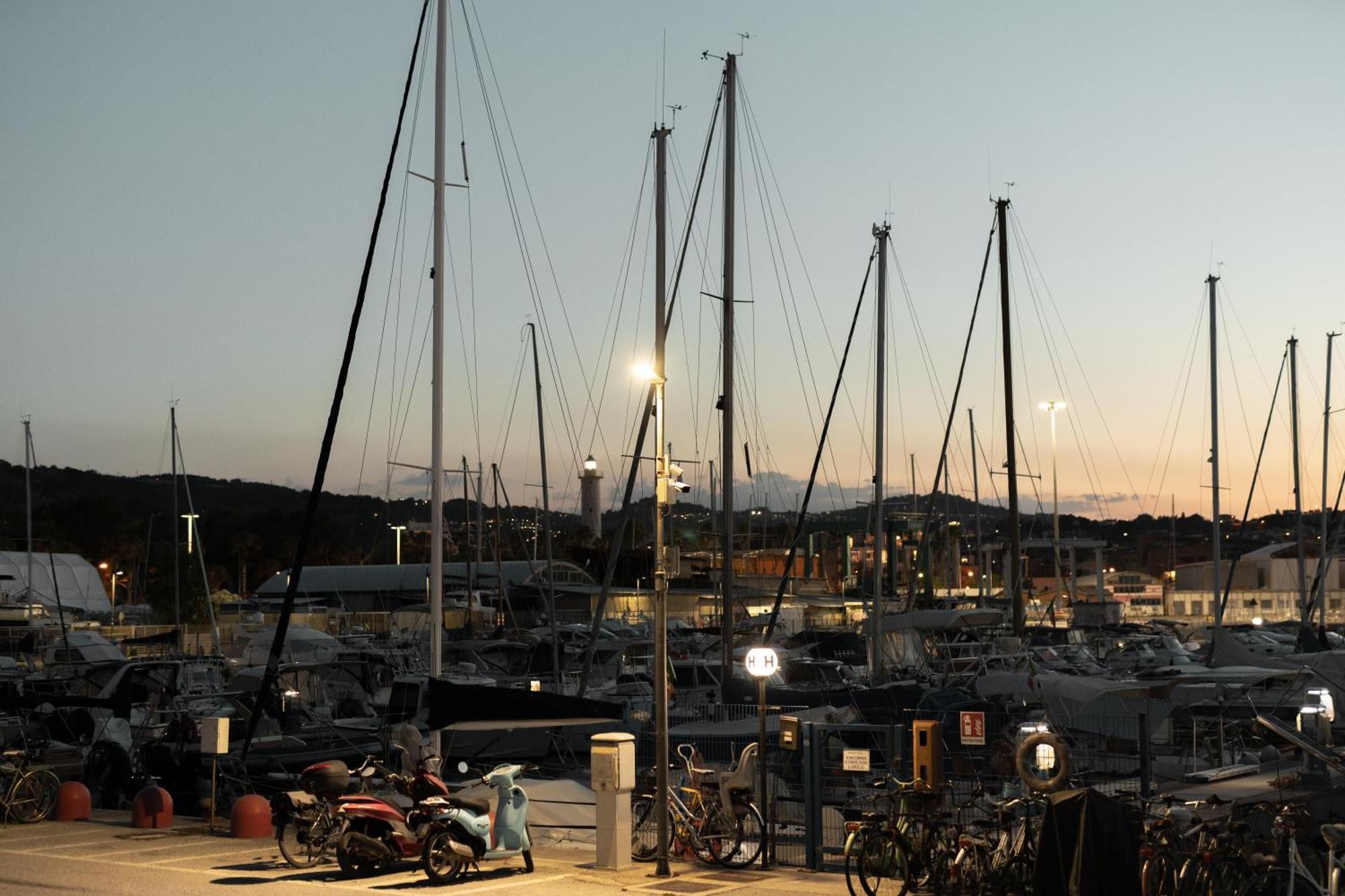 Appartamento Palazzo Galileo San Benedetto del Tronto Esterno foto